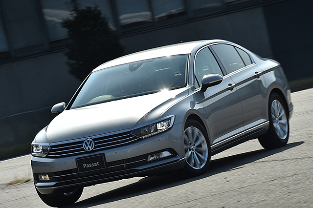 ☆VOLKSWAGENパサート☆レプリカ パサート（フォルクスワーゲン）TSIエレガンスライン（2016年